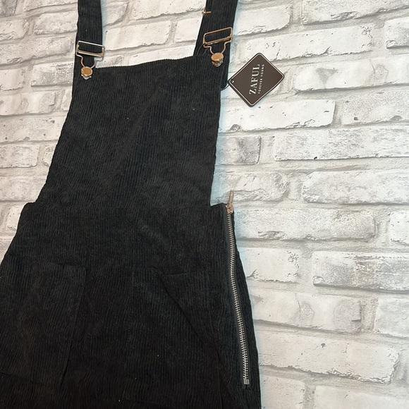 Side Zip Corduroy Overall Dress - Picture 6 of 9